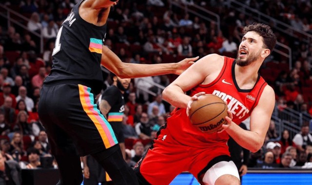 竞技宝官网-1年350万底薪！却打成球队老大！NBA最可怜的超巨，你该得到尊重